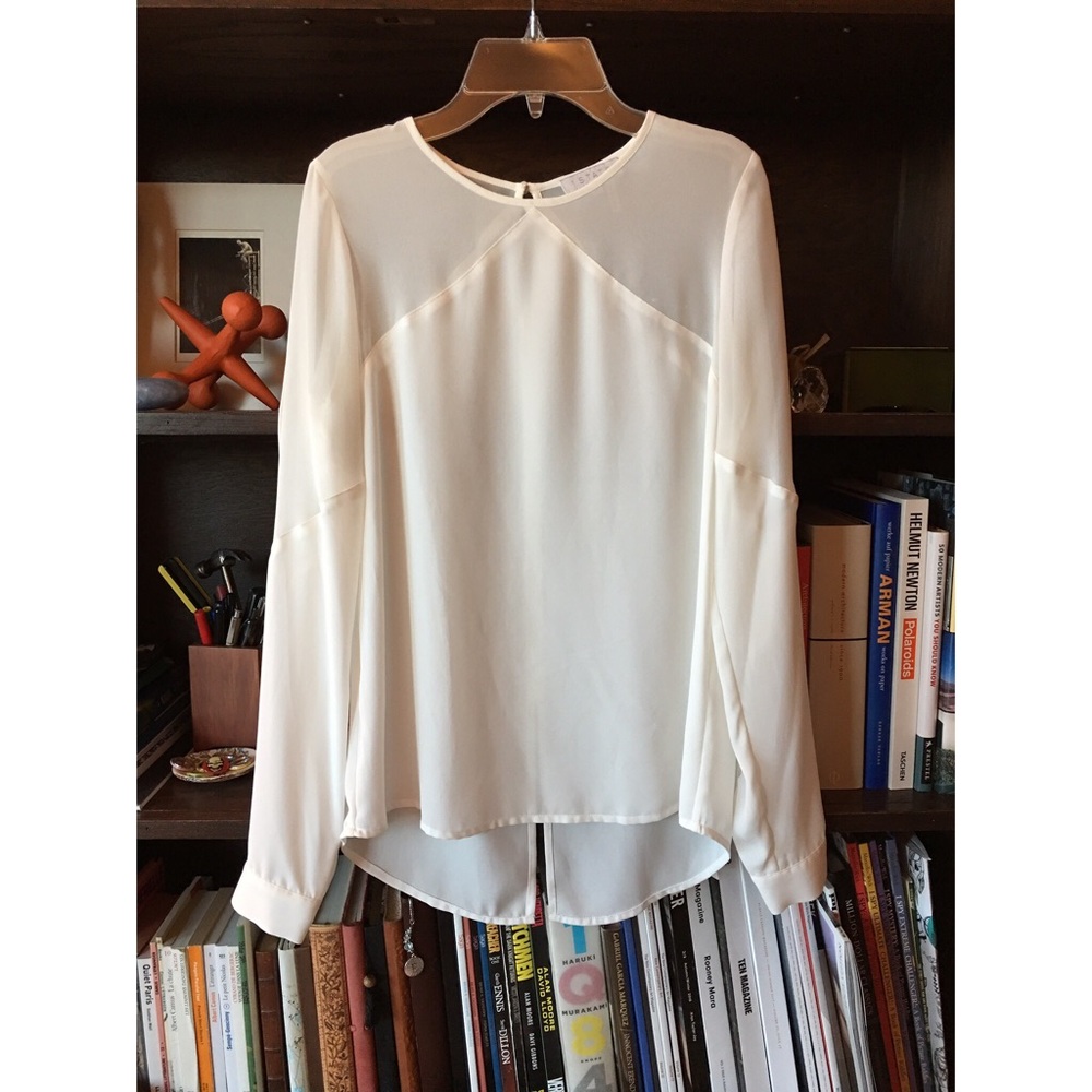 1. State blouse with mesh